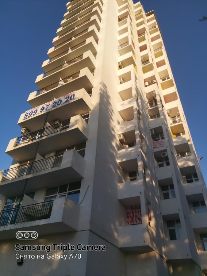 Квартира У Моря С Двумя Балконами Batumi Exterior photo